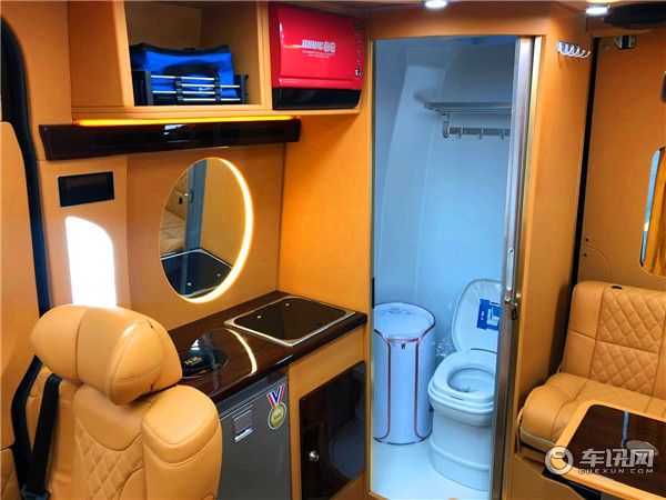 进口奔驰斯宾特四驱商旅房车,豪华内饰商务家用双结合