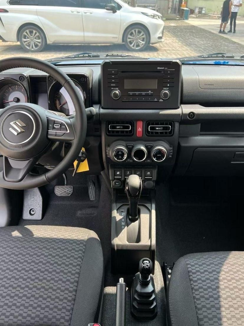 实测26款铃木吉姆尼小巧玲珑方正有形