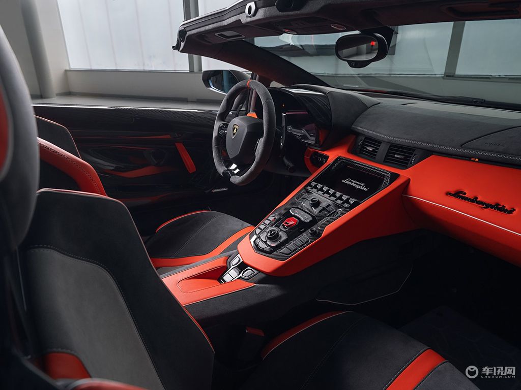 全球只有63辆，野兽来了，兰博基尼Aventador SVJ 63 Roadster