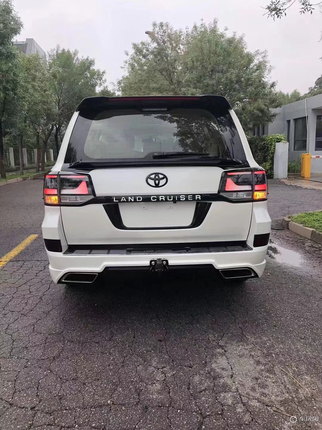 黑骑士改装版兰德酷路泽详解