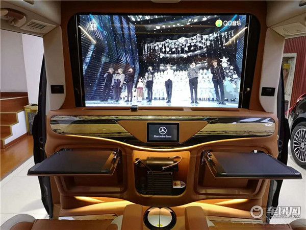 上海奔驰V260加长高顶商务车升降电视按摩座椅 国六 最新优惠价格