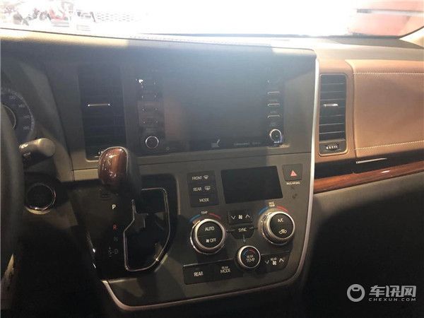 20款丰田塞纳LTD四驱加版配置价格   尊贵商务二胎神车