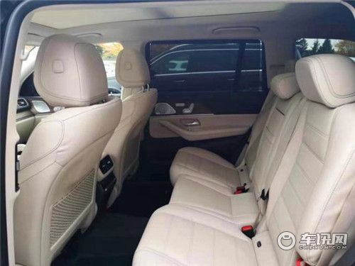 20款奔驰GLS450祖母绿主打米内搭配加版现车港口五一来袭