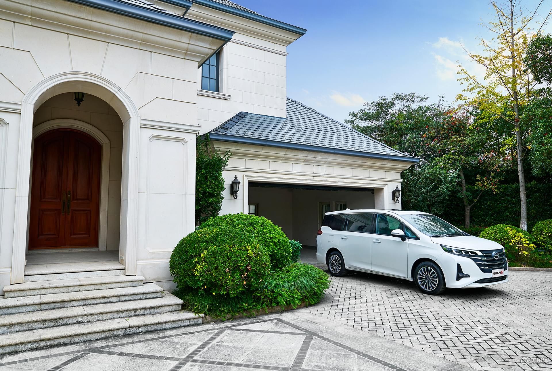 10万级标杆MPV,广汽传祺GM6让车主纷纷叫好!