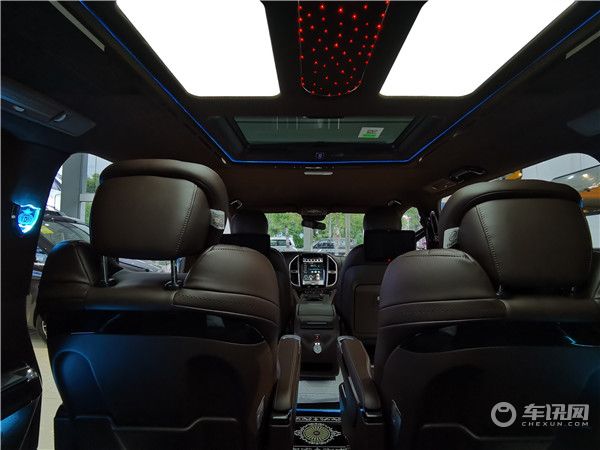奔驰进口MS600豪华房车，近观房车武；倾心君王侧，普大喜奔。