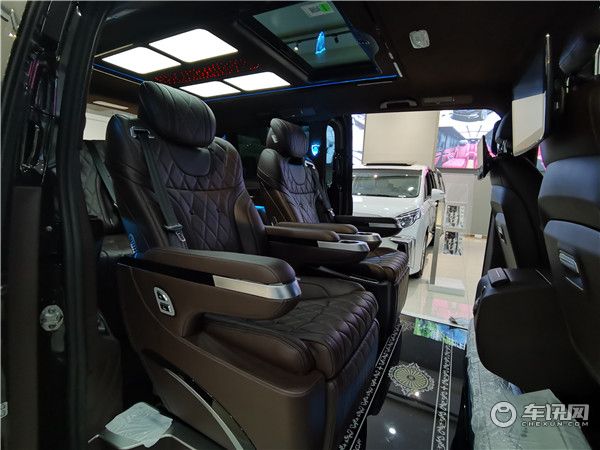 奔驰进口MS600豪华房车，近观房车武；倾心君王侧，普大喜奔。