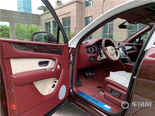 20款宾利添越 港口现车特价230万急售