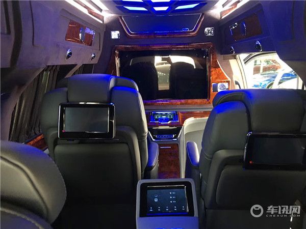 GMC商务之星最新奢华保姆车！ 总裁级别最豪！阿尔法是小弟！