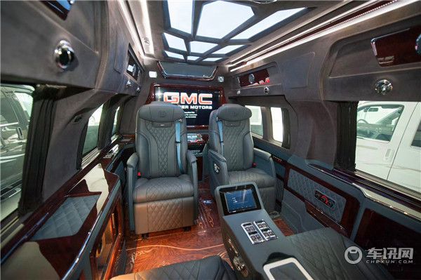 GMC商务之星最新奢华保姆车！ 总裁级别最豪！阿尔法是小弟！