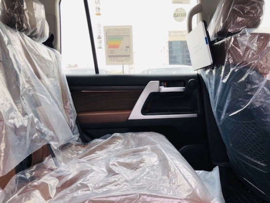 2020款中东版丰田酷路泽5700VXS顶配GTS版刺绣现车价格