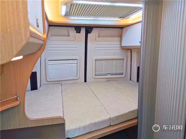 2020新款福特新全顺B型4座房车 操控极佳业界小钢炮