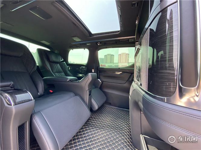 雷克萨斯LM300h报价 LM300四座七座天津现车6月大酬宾