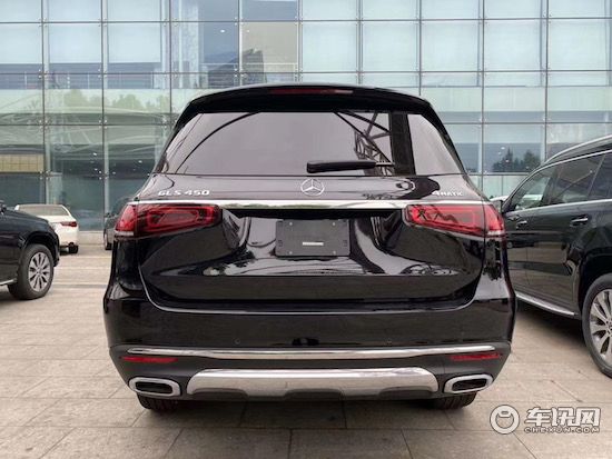 20款奔驰GLS450现车价格 对比19款几大优势
