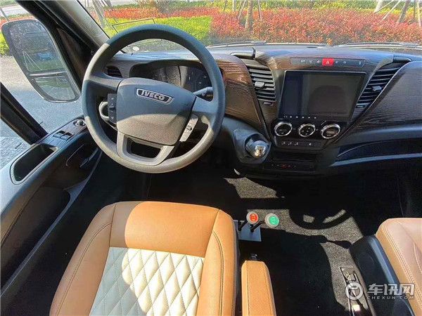 进口依维柯4×4越野房车 配置十足性能够野够强劲!