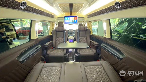 2020款奔驰V260L商务定制款  高顶无隔断图解分析测评