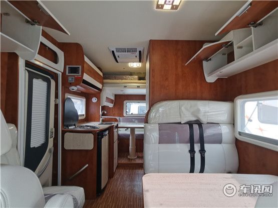 进口上装整车质量仅3吨 亚特房车PLASY 623实拍解析