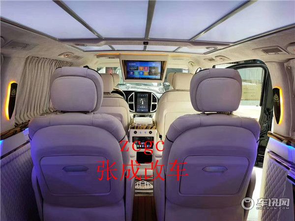 奔驰商务车内饰升级改装案例