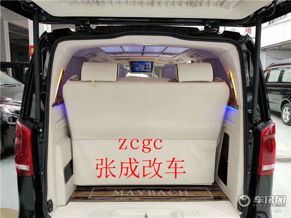 奔驰商务车内饰升级改装案例