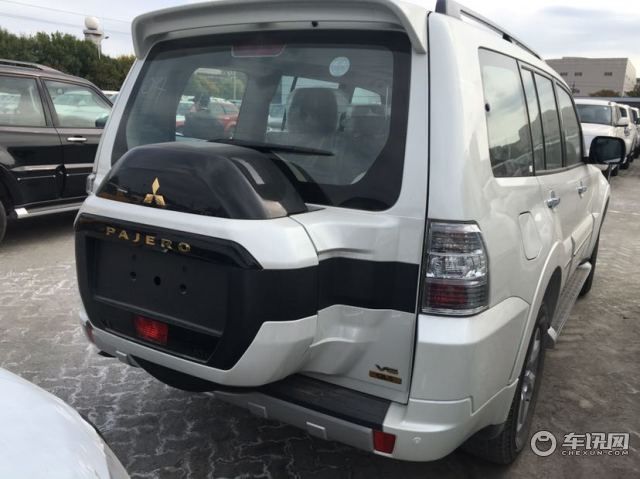 中东版三菱帕杰罗V93打造3.0L V6发动机配置报价