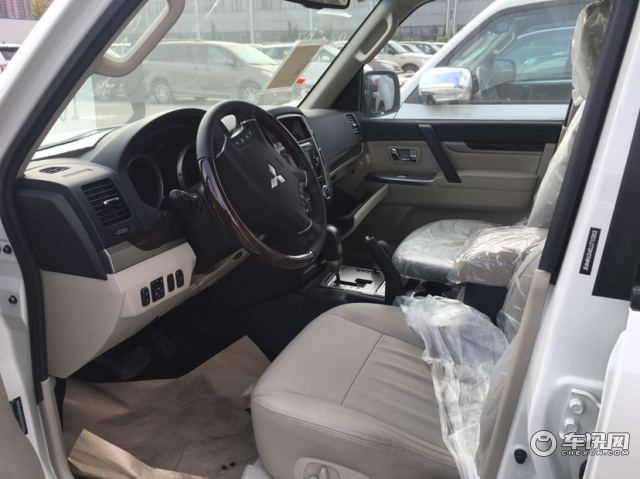 中东版三菱帕杰罗V93打造3.0L V6发动机配置报价