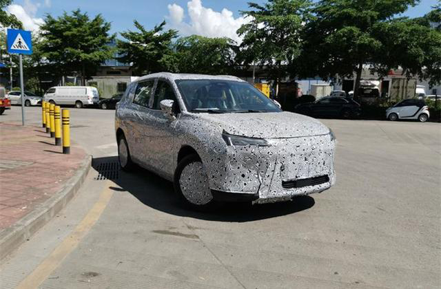 内外换新，疑似全新威马EX5谍照曝光