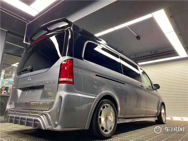 奔驰VS680L迈巴赫款 双拼色车身全新豪华内饰