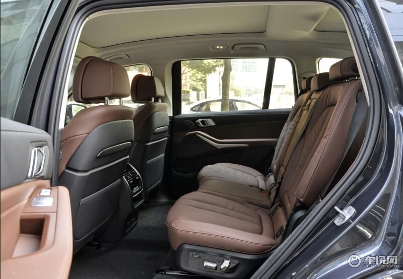 2020款宝马X7有着较强的科技感 豪华SUV