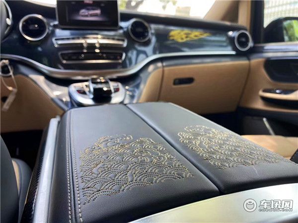 奔驰V260L定制迈巴赫高顶七座商务车 大展宏图气宇轩昂