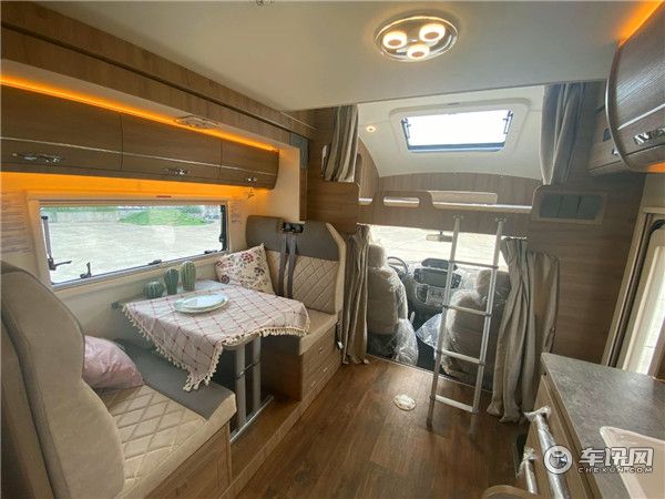 2020款上汽大通V80侧拓展房车 全新上市国六C型房车