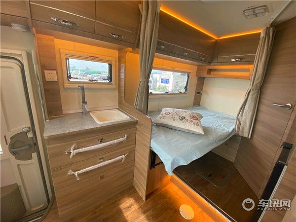 2020款上汽大通V80侧拓展房车 全新上市国六C型房车