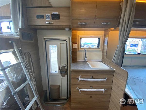 2020款上汽大通V80侧拓展房车 全新上市国六C型房车