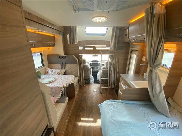 2020款上汽大通V80侧拓展房车 全新上市国六C型房车