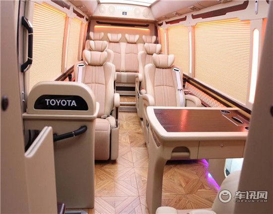 丰田考斯特埃尔法版房车 丰田考斯特6座北京价格