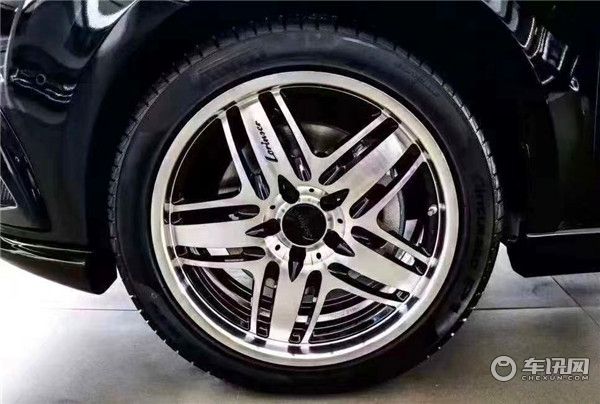 劳伦士打造奔驰V260L高端七座商务车 体验至尊级享受