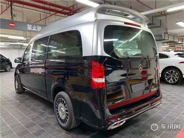 奔驰迈巴赫VS680双拼色 七座豪华版现车特价优惠