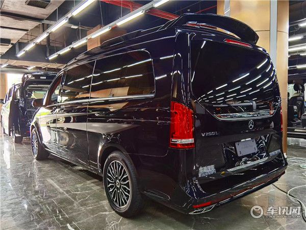 奔驰V260L高顶钻石版 上海奔驰V级商务车4S店