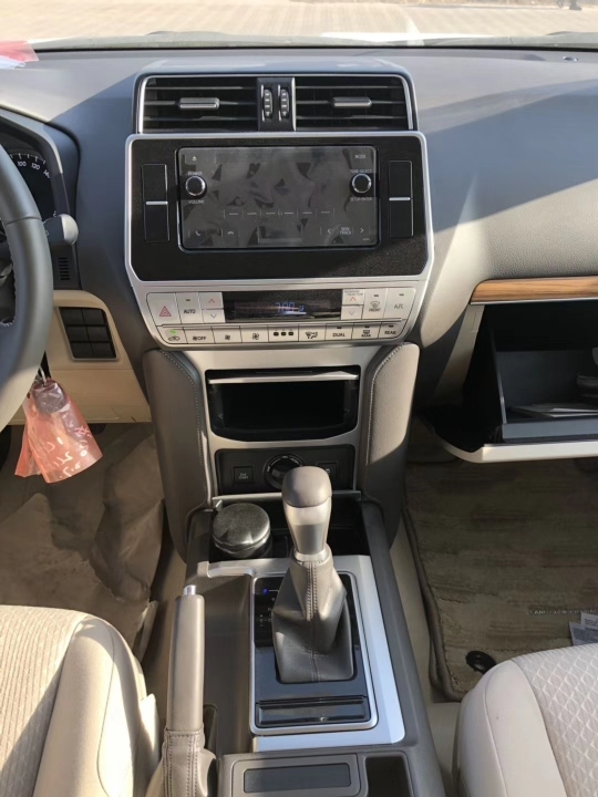 2020款丰田霸道2700最后促销一站式回馈