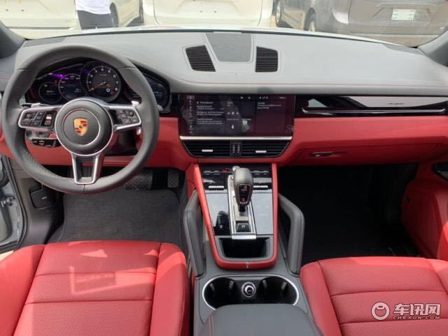 20款墨版卡宴3.0T动力十足 耀眼外观特惠降价