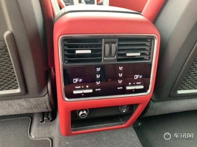 20款墨版卡宴3.0T动力十足 耀眼外观特惠降价