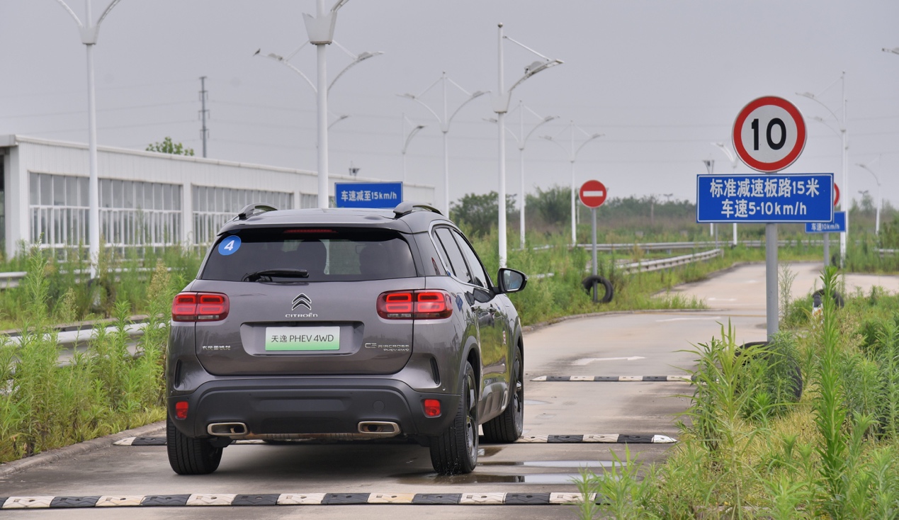 法系车主的独白：德味的法餐-天逸插混试驾