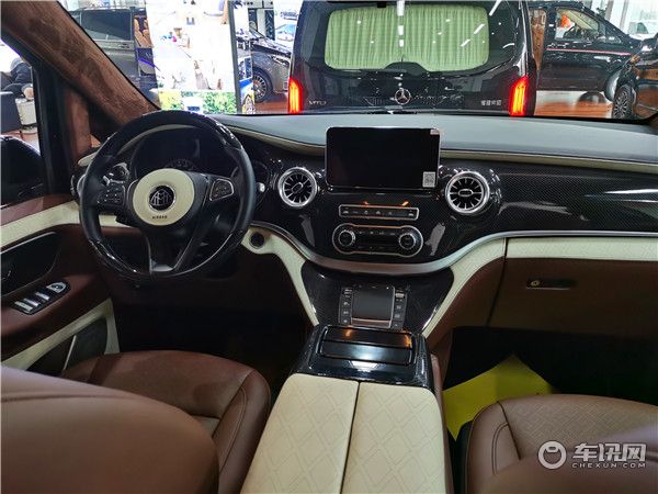 全新奔驰威霆商务车 改装迈巴赫版7座商务车