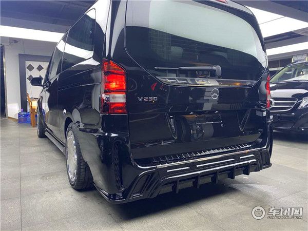 全进口奔驰V260L加长高顶商务车 迈巴赫VS980国际车展全新上市