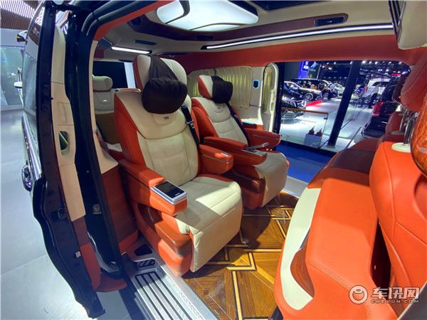 全新奔驰V260L高顶豪华七座商务车 傲旋大白鲨新款上市