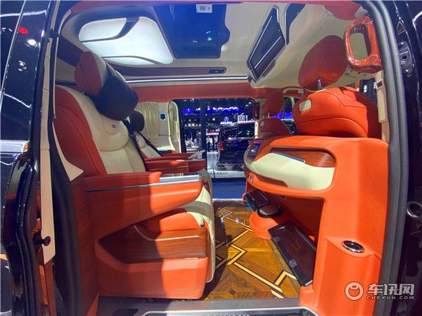 全新奔驰V260L高顶豪华七座商务车 傲旋大白鲨新款上市