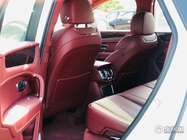 20款添越V8港口现车实拍 配置详细介绍