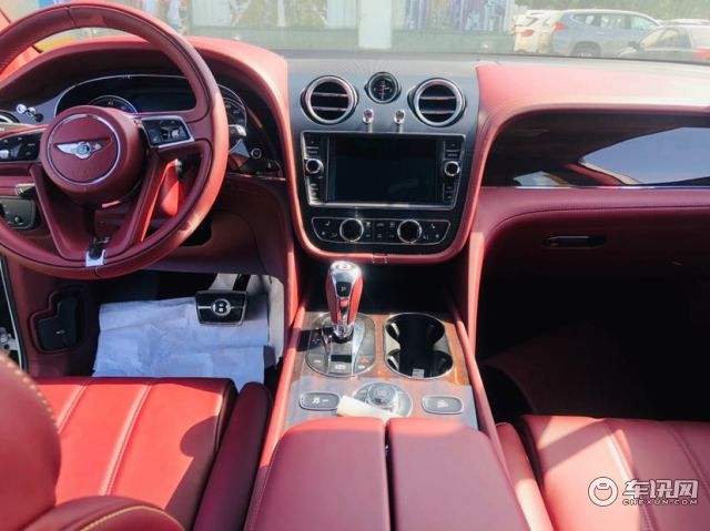 20款添越V8港口现车实拍 配置详细介绍