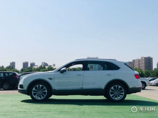 20款添越V8港口现车实拍 配置详细介绍