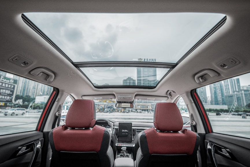 价格不变配置升级,新款风行T5售6.99万元起