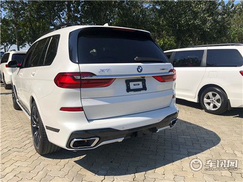 2020款宝马X7平行进口加版干邑色22轮卓越豪华美利奴真皮国六版
