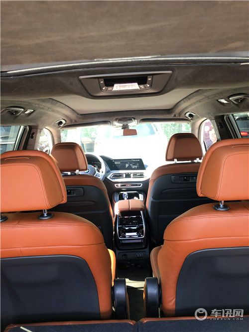 2020款宝马X7平行进口加版干邑色22轮卓越豪华美利奴真皮国六版